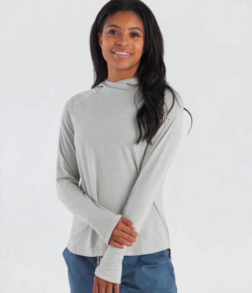 Free Fly Elevate Hoodie Light Gray Women’s Medium UPF 40+ Moisture Wicking
